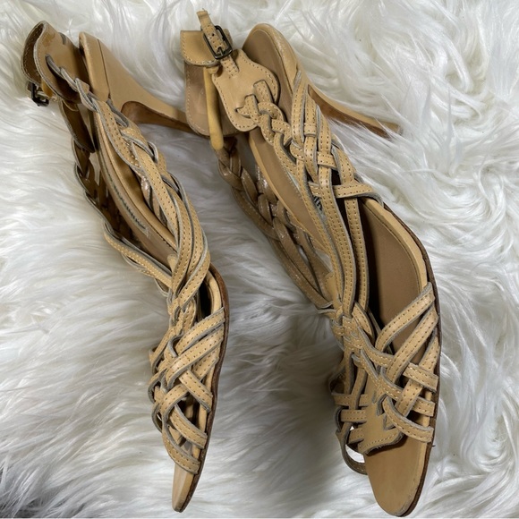 Manolo Blahnik Huarache Light Tan Slingback Stiletto Heels - Picture 4 of 6